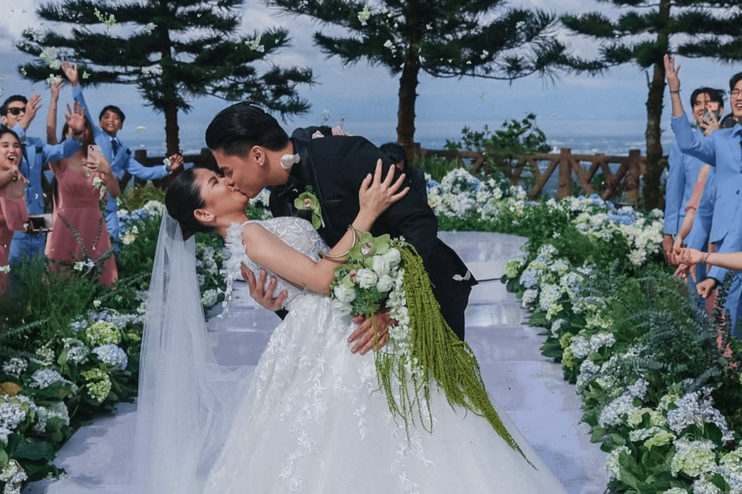 Ronnie Alonte, Loisa Andalio say 'I do' in private ceremony