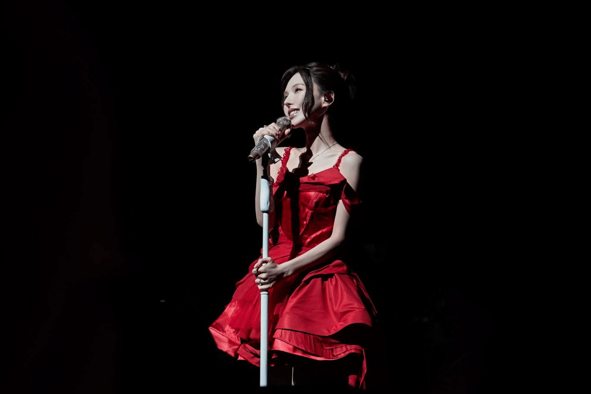 Red Velvet Wendy’s music, solo identity comes alive in Manila