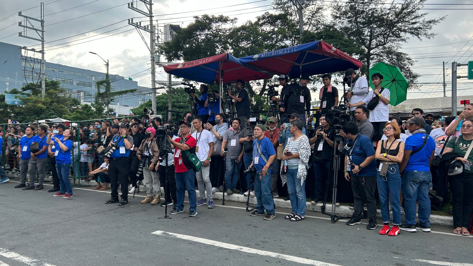 LOOK: Early crowd, floats at MMFF 2025 Parade of Stars